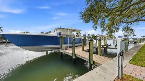7637 Cove Terrace Sarasota FL 34231
