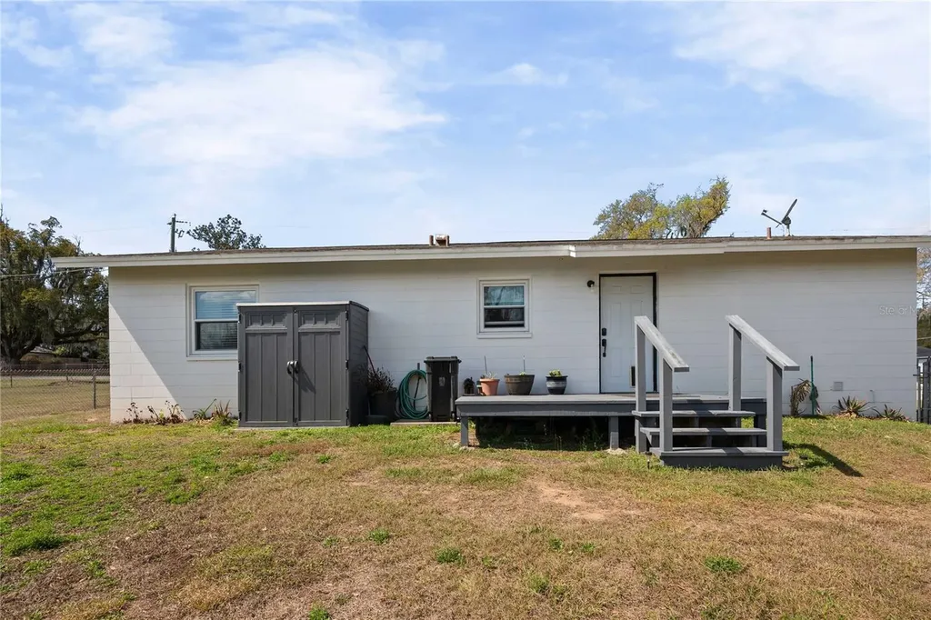 14244 20th Street Dade City FL 33523