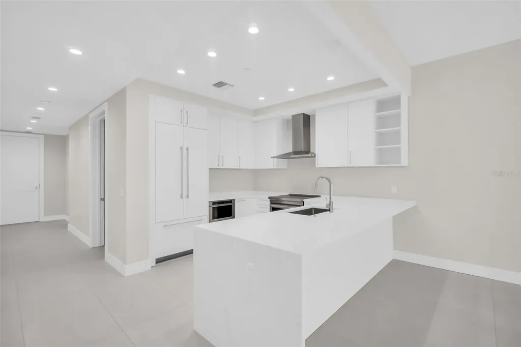 275 1st Avenue S St Petersburg FL 33701