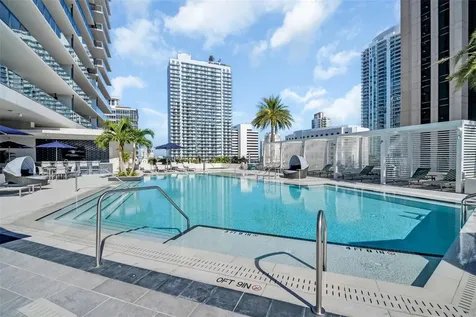 275 1st Avenue S St Petersburg FL 33701