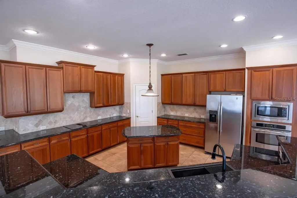 25609 Hawks Run Lane Sorrento FL 32776