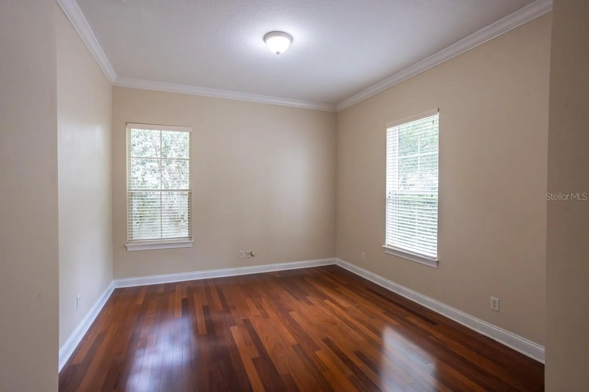 25609 Hawks Run Lane Sorrento FL 32776