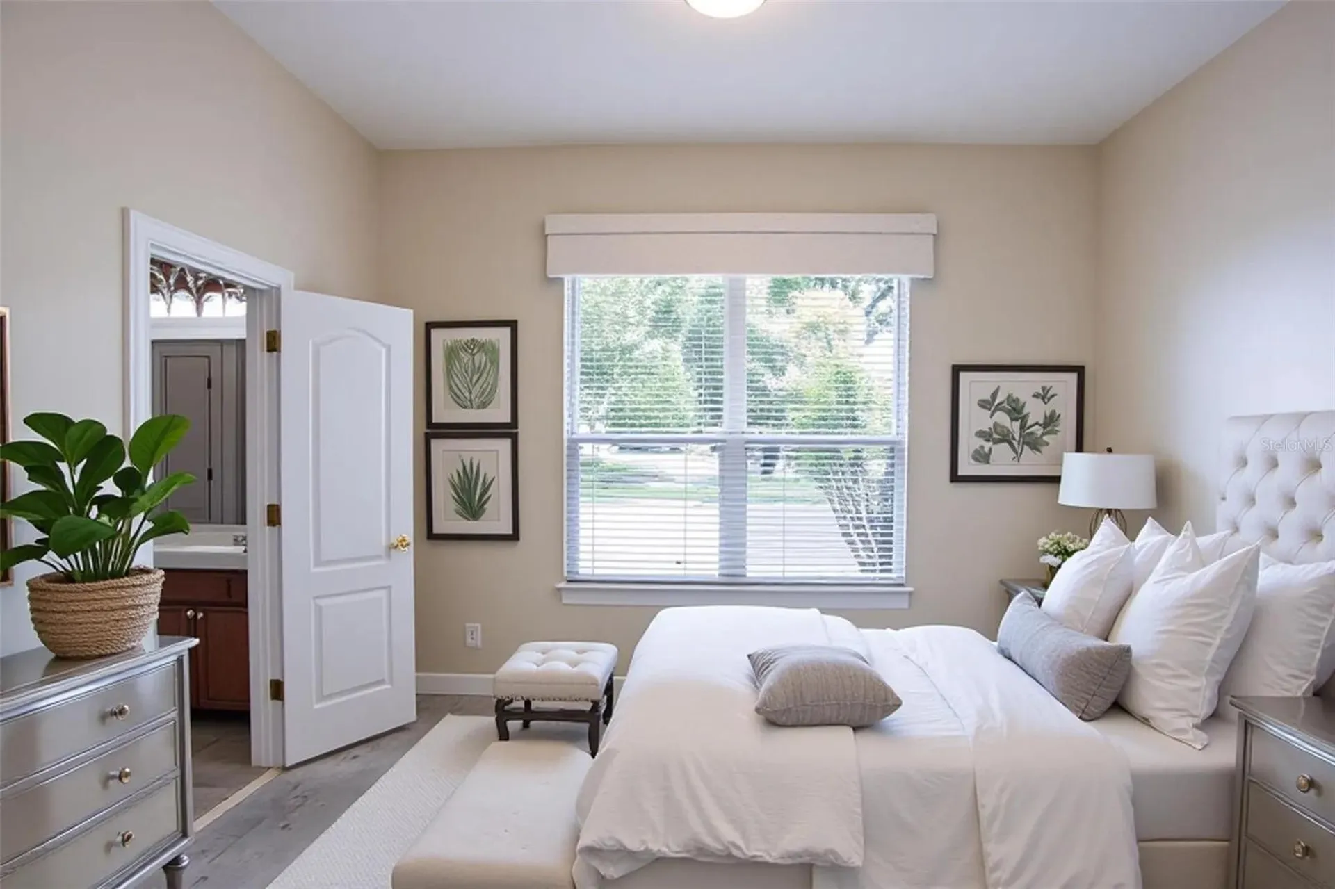 25609 Hawks Run Lane Sorrento FL 32776