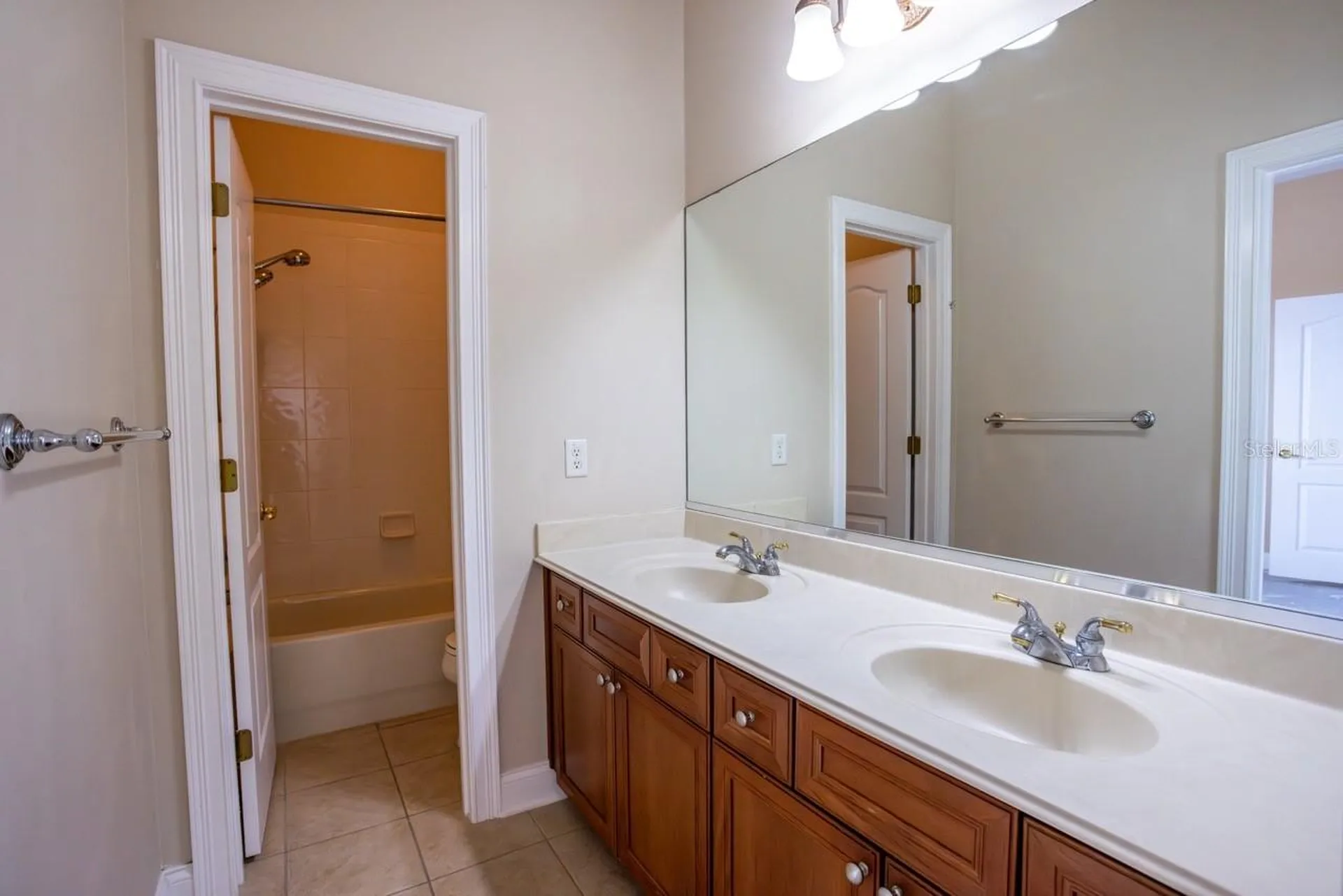 25609 Hawks Run Lane Sorrento FL 32776