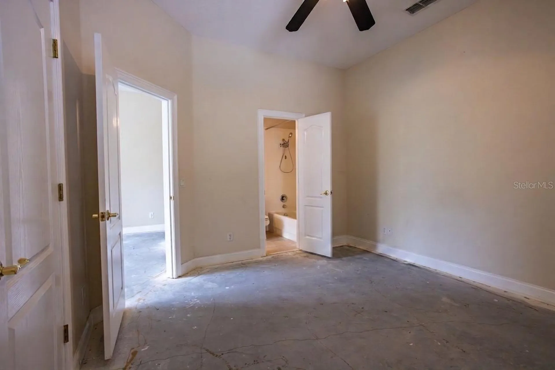 25609 Hawks Run Lane Sorrento FL 32776