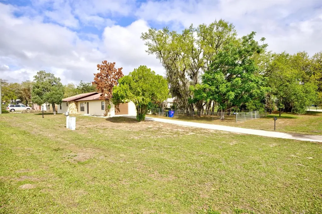 2052 W Stryker Road Avon Park FL 33825