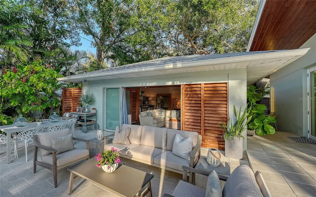 1731 Cunliff Lane Sarasota FL 34239