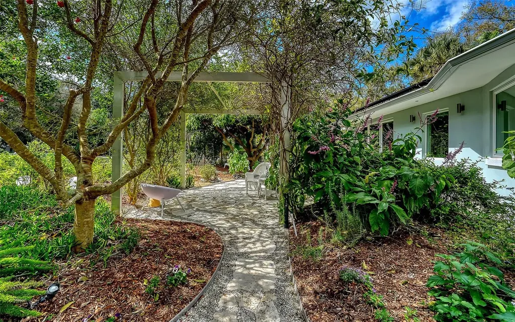 1731 Cunliff Lane Sarasota FL 34239