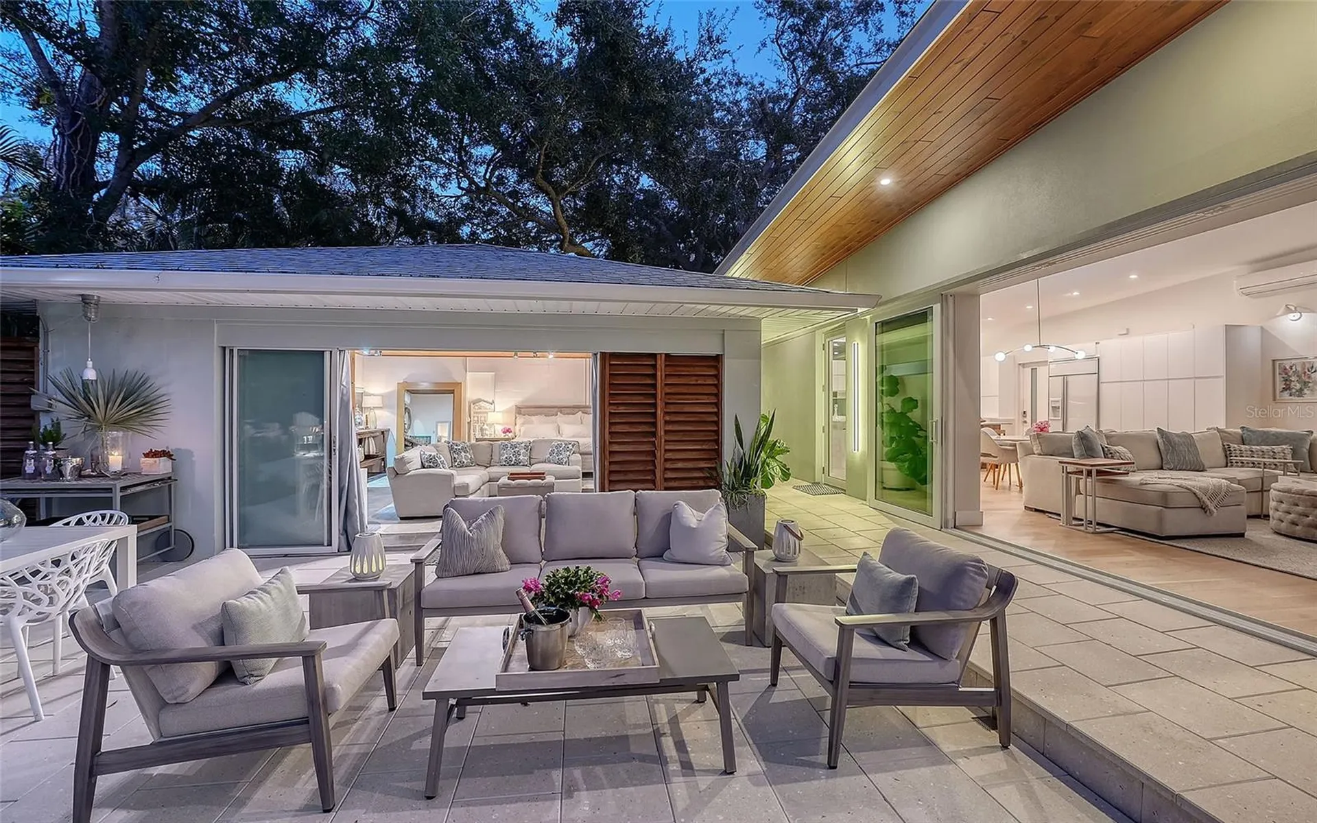 1731 Cunliff Lane Sarasota FL 34239