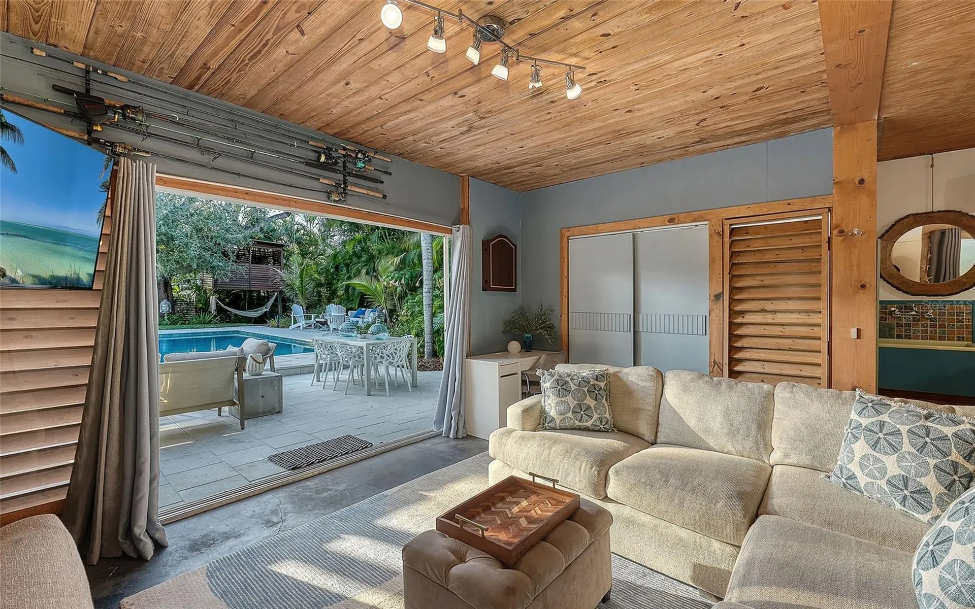 1731 Cunliff Lane Sarasota FL 34239