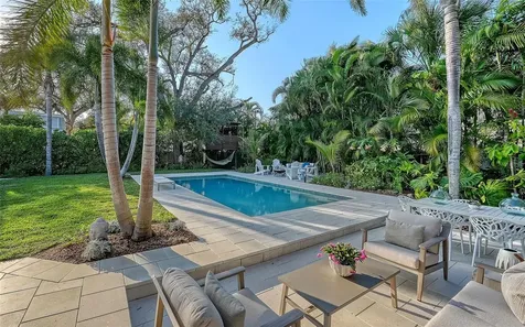 1731 Cunliff Lane Sarasota FL 34239