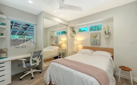 1731 Cunliff Lane Sarasota FL 34239