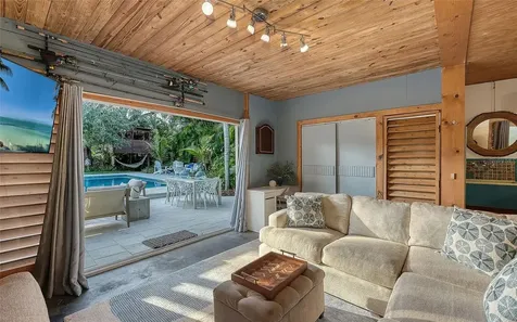 1731 Cunliff Lane Sarasota FL 34239