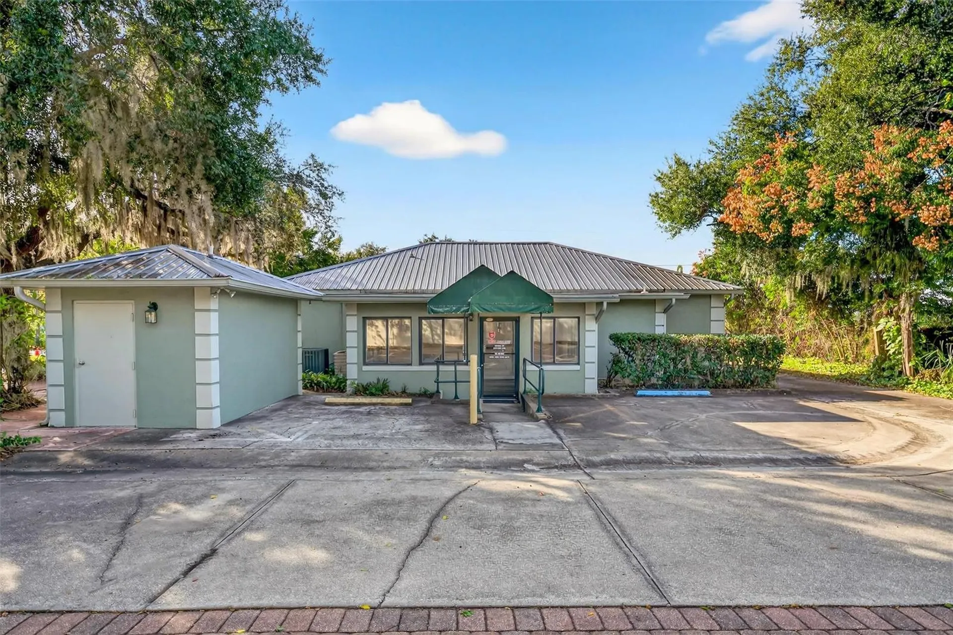 1318 S Eustis Street Eustis FL 32726