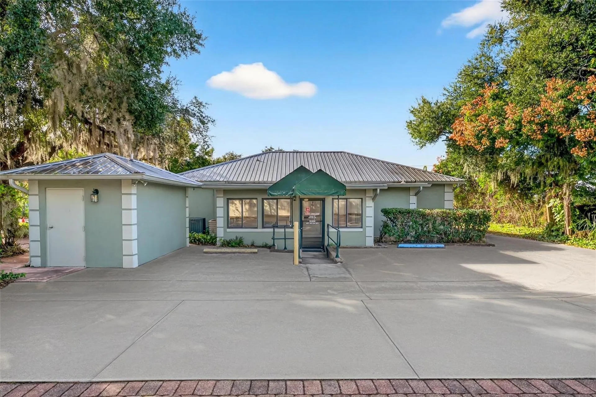 1318 S Eustis Street Eustis FL 32726