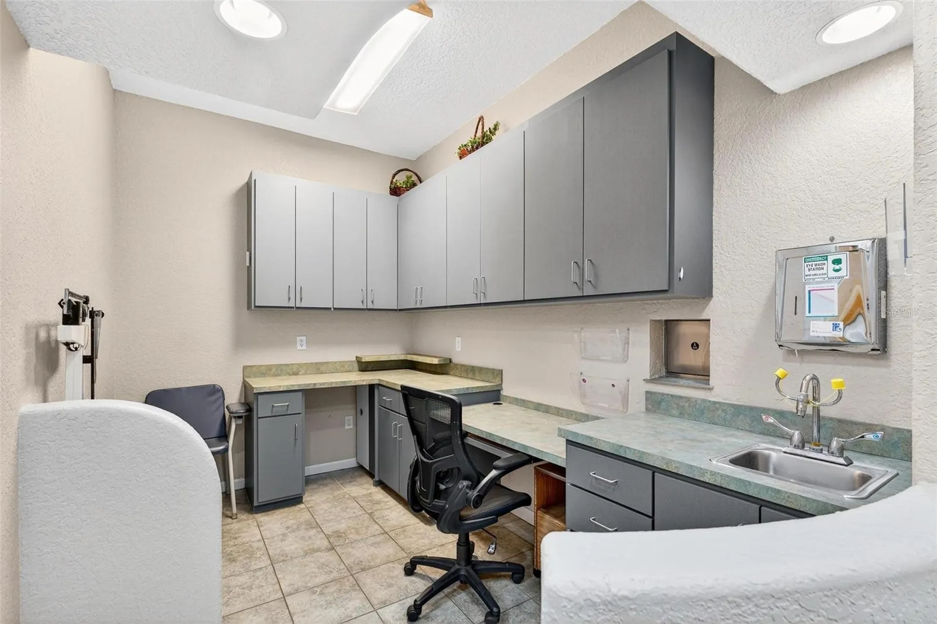 1318 S Eustis Street Eustis FL 32726