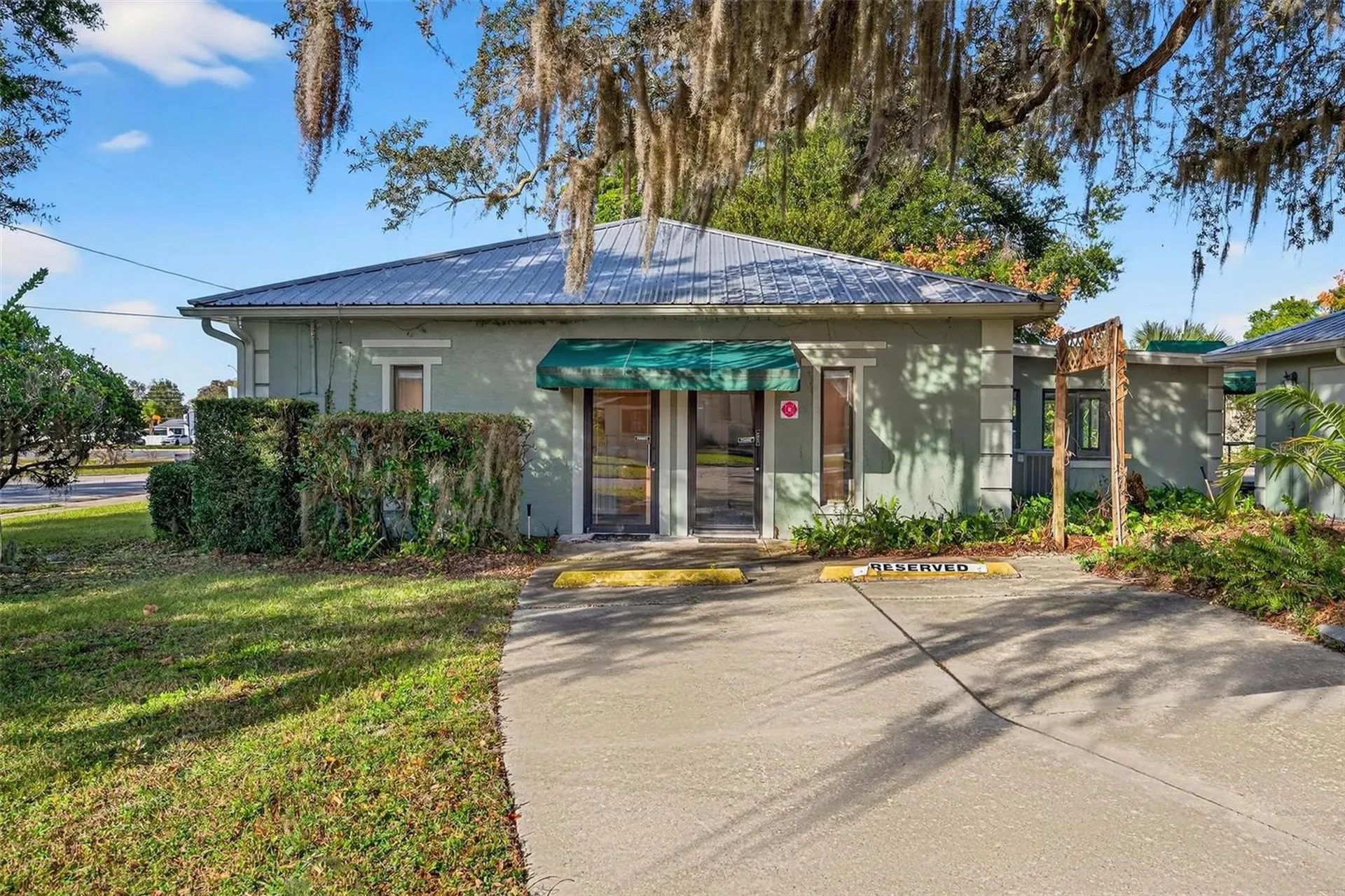 1318 S Eustis Street Eustis FL 32726