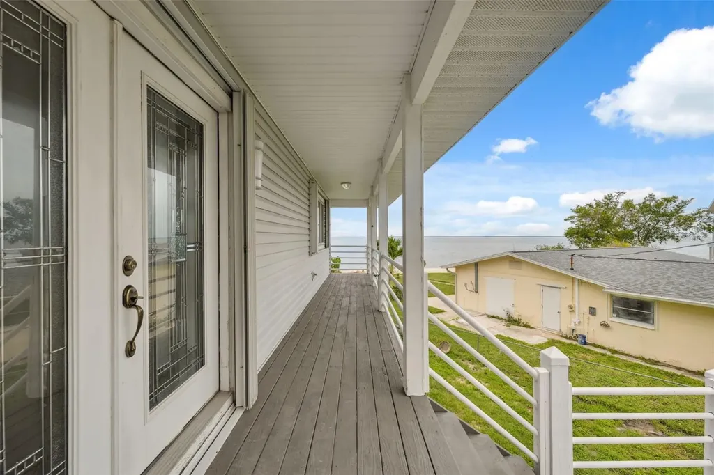 1906 Gulfview Drive Holiday FL 34691