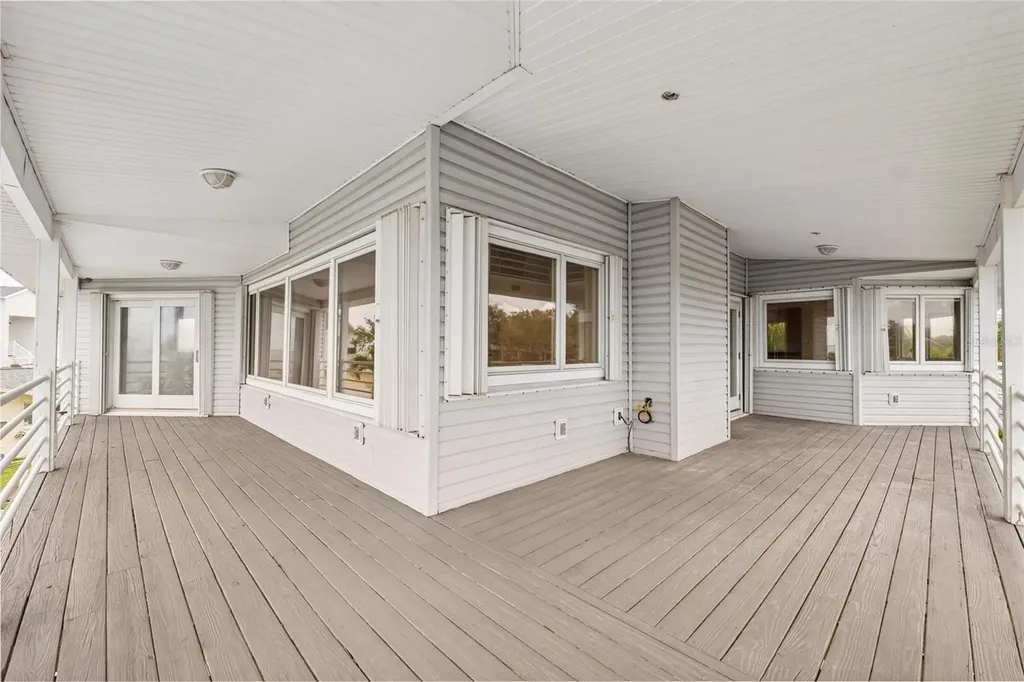 1906 Gulfview Drive Holiday FL 34691