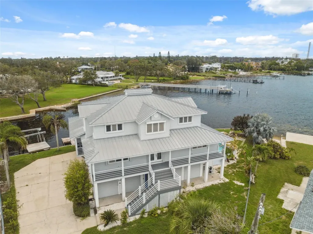 1906 Gulfview Drive Holiday FL 34691