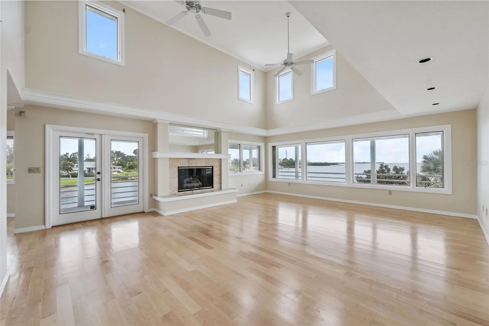 1906 Gulfview Drive Holiday FL 34691