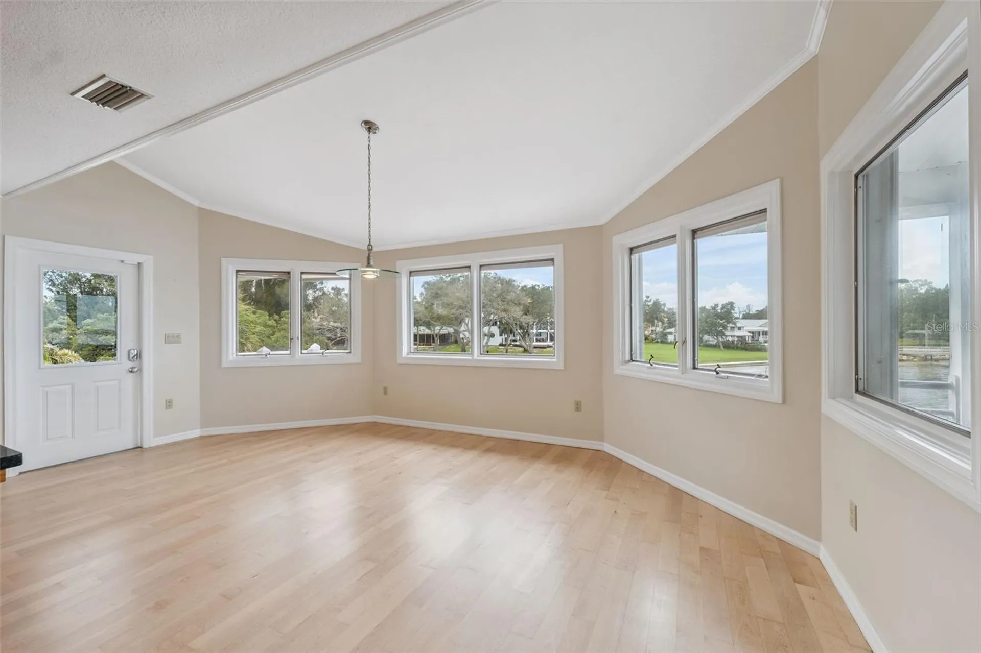 1906 Gulfview Drive Holiday FL 34691