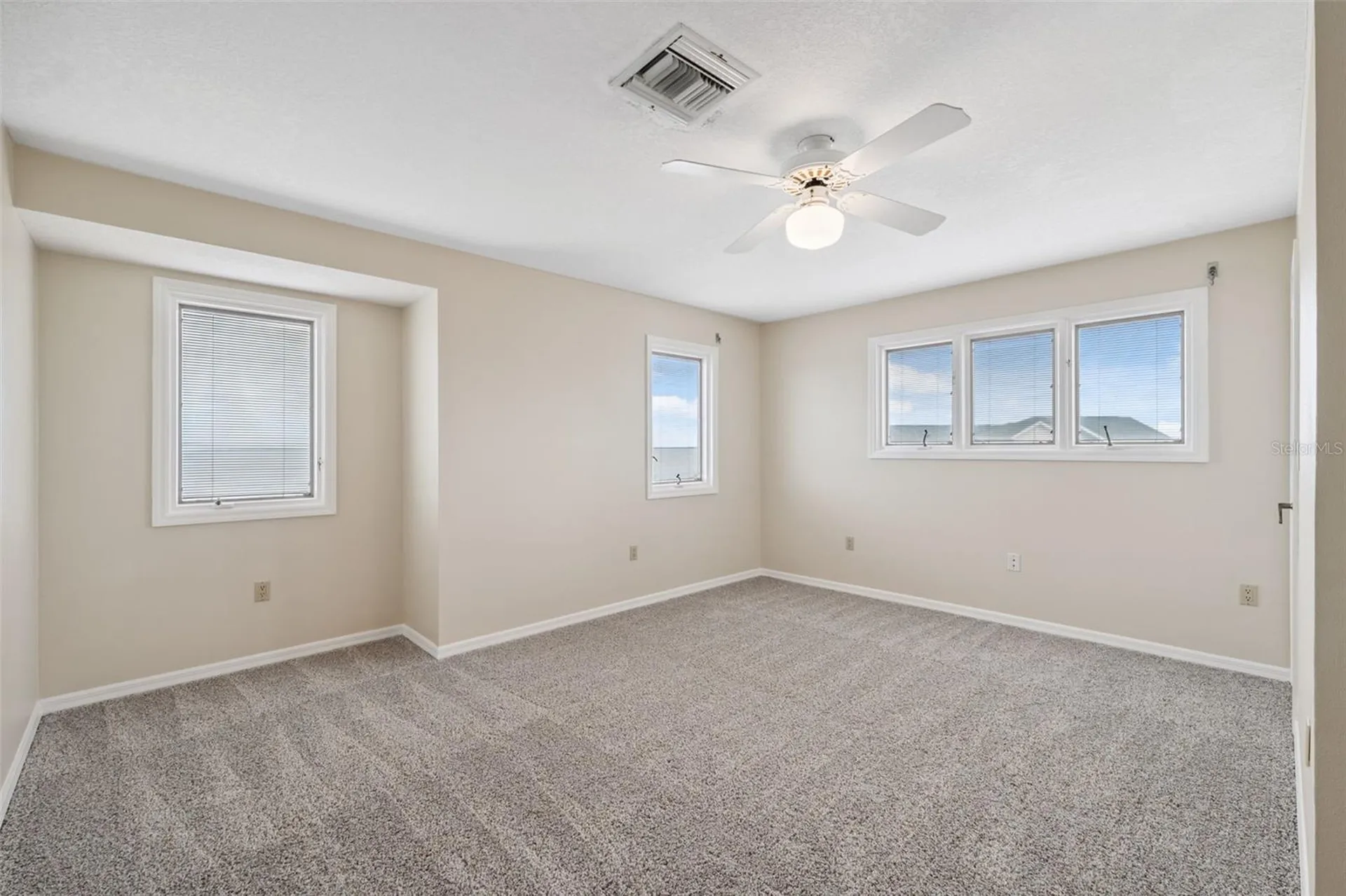 1906 Gulfview Drive Holiday FL 34691