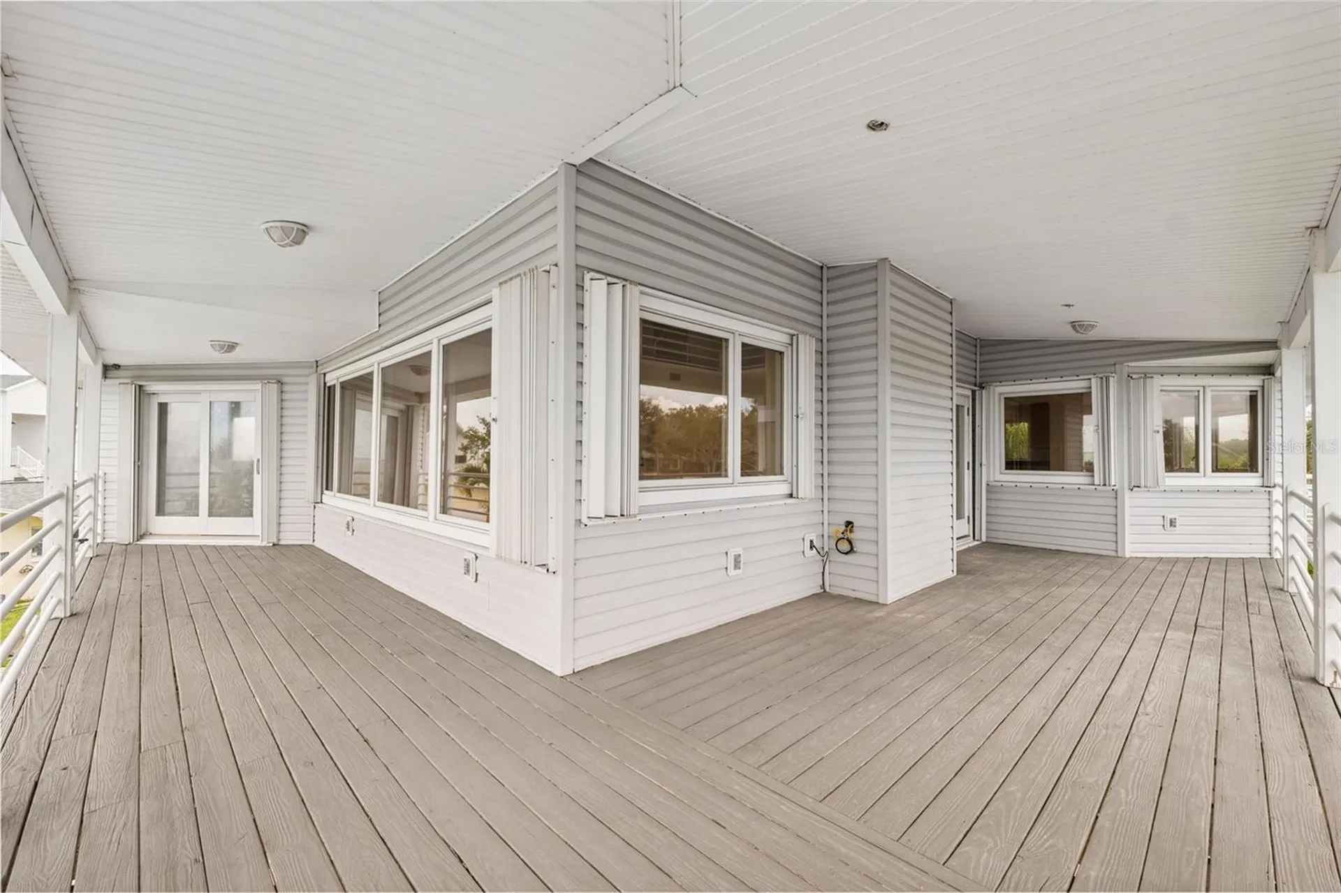 1906 Gulfview Drive Holiday FL 34691