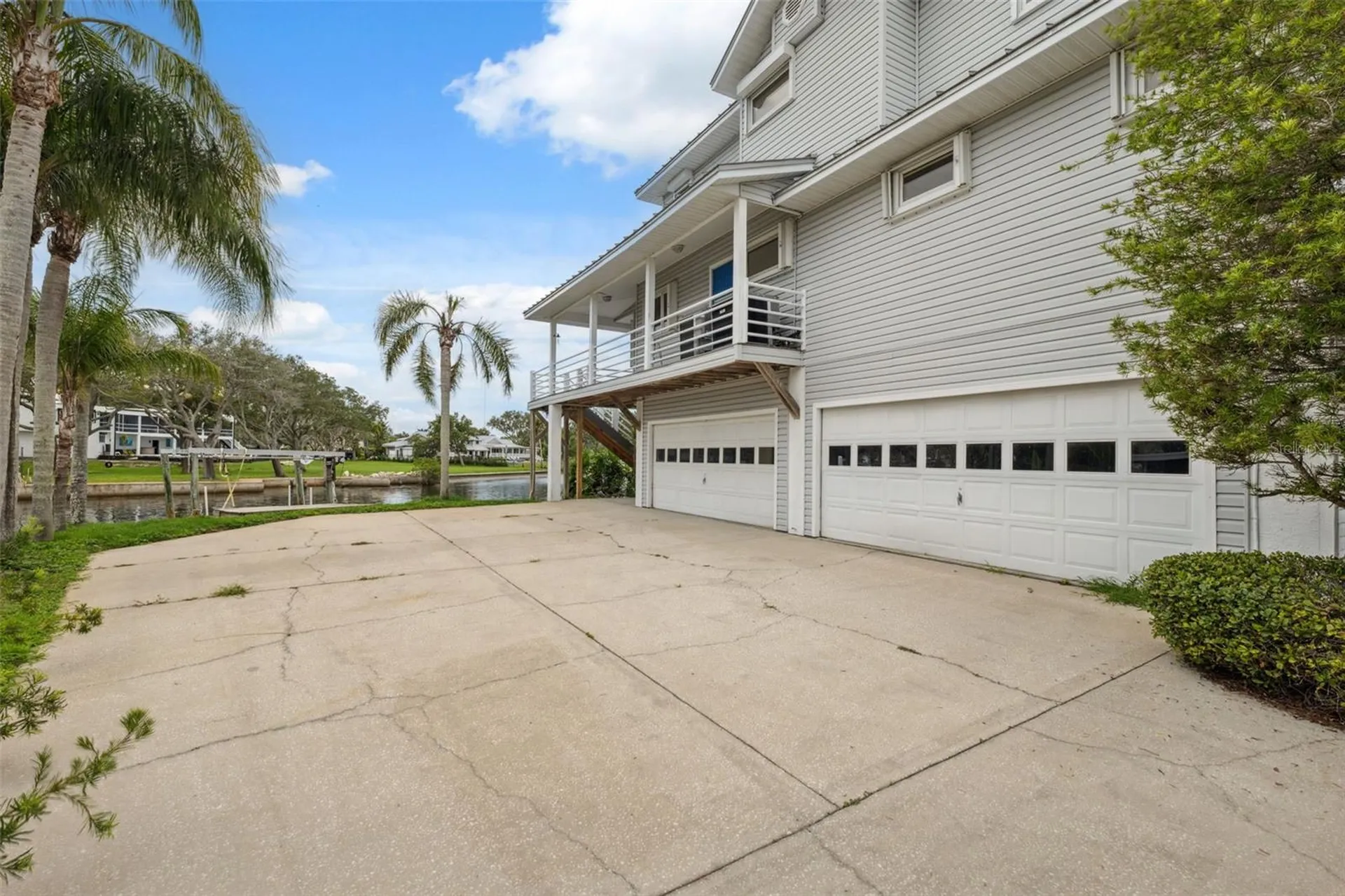 1906 Gulfview Drive Holiday FL 34691