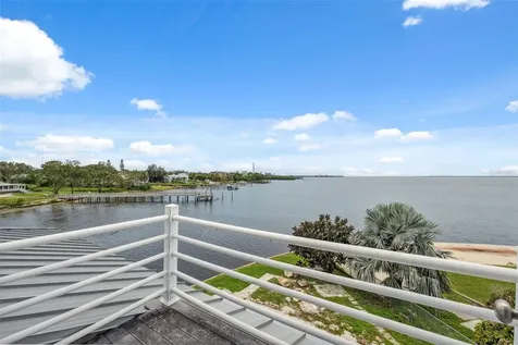 1906 Gulfview Drive Holiday FL 34691