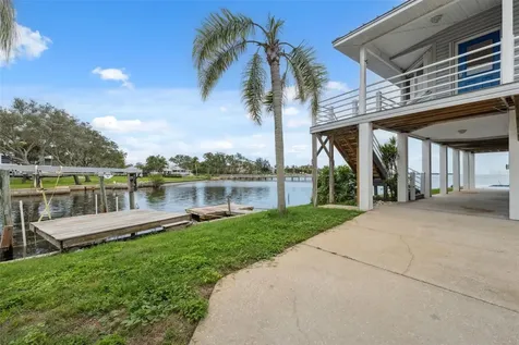 1906 Gulfview Drive Holiday FL 34691