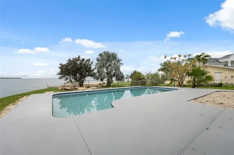 1906 Gulfview Drive Holiday FL 34691