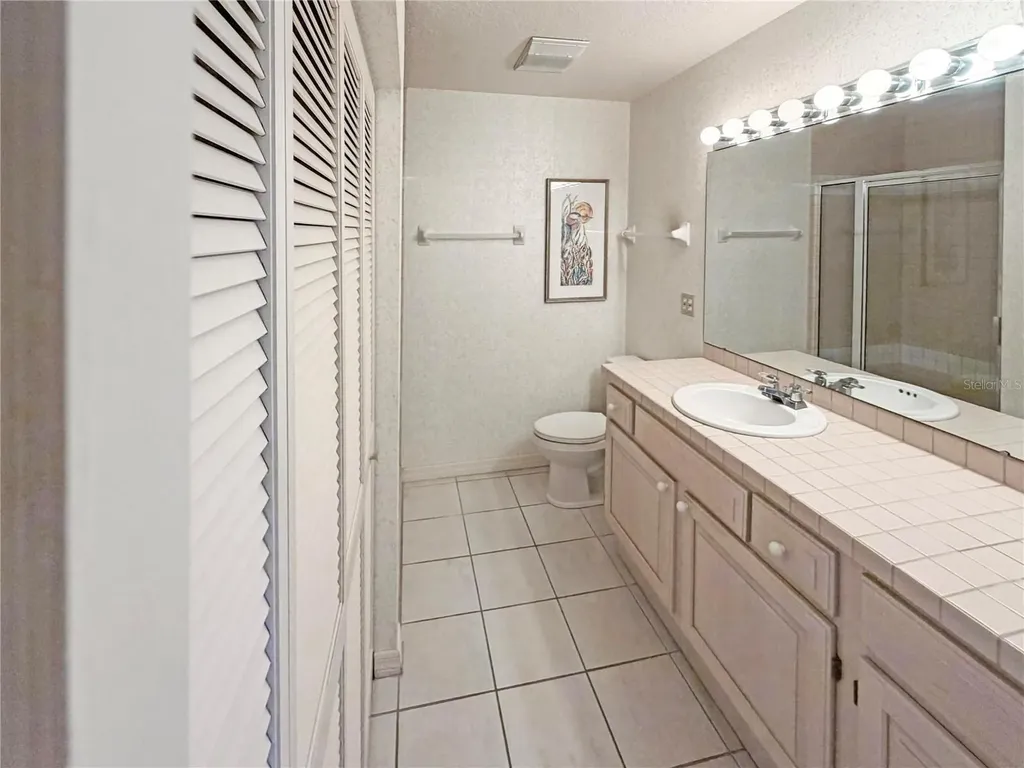 1630 Royal Palm Drive S St Petersburg FL 33707