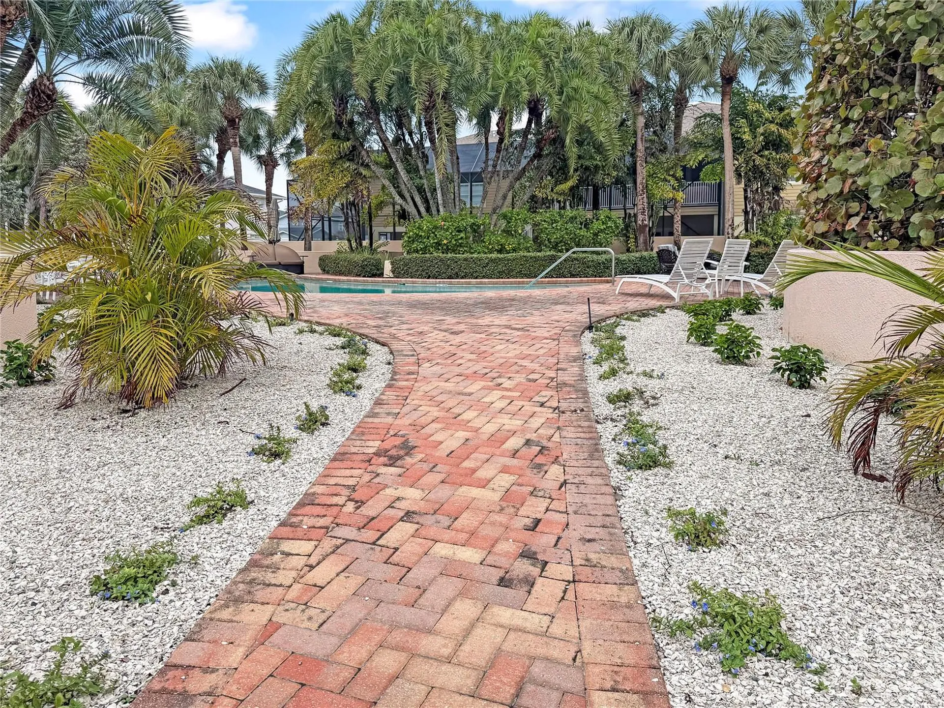 1630 Royal Palm Drive S St Petersburg FL 33707