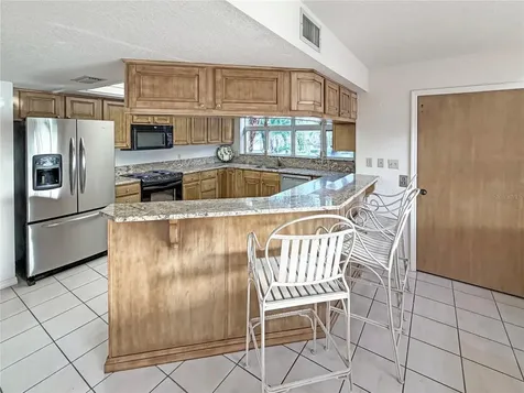 1630 Royal Palm Drive S St Petersburg FL 33707