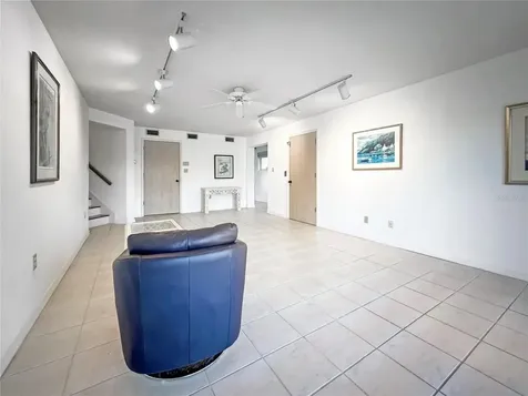 1630 Royal Palm Drive S St Petersburg FL 33707