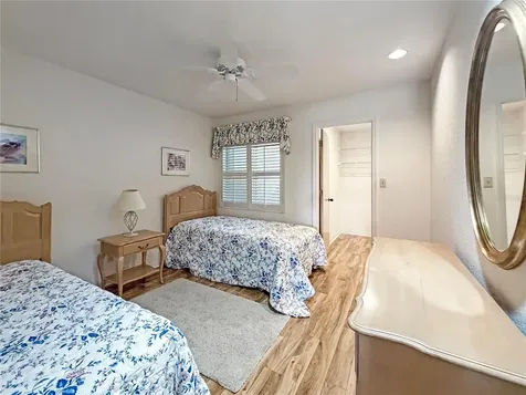 1630 Royal Palm Drive S St Petersburg FL 33707
