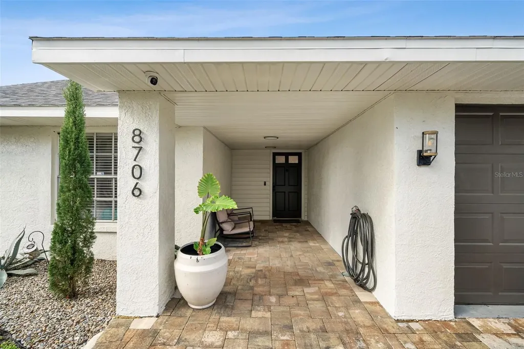 8706 Osage Drive Tampa FL 33634
