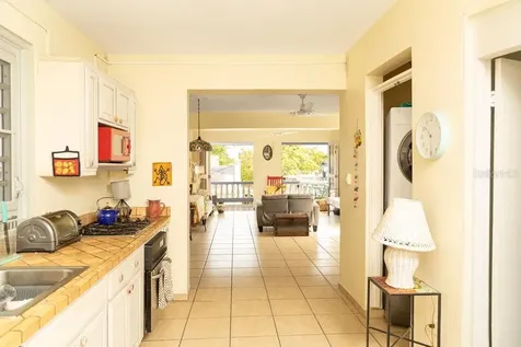 112 Calle Muñoz Rivera Vieques PR 00765