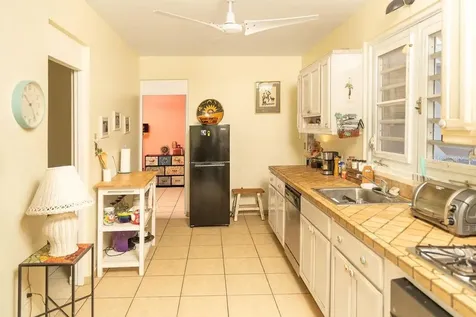 112 Calle Muñoz Rivera Vieques PR 00765