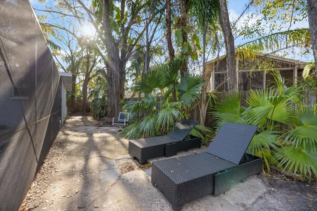 432 Country Club Drive Oldsmar FL 34677