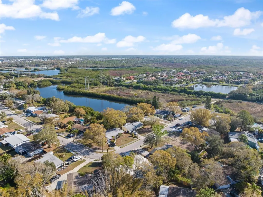 432 Country Club Drive Oldsmar FL 34677