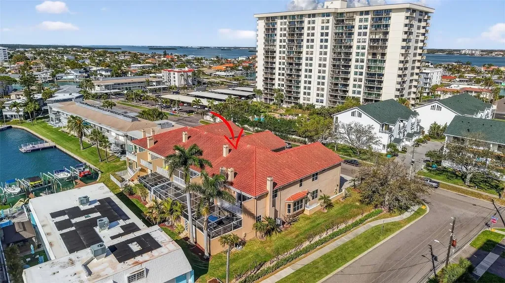 348 Larboard Way Clearwater Beach FL 33767