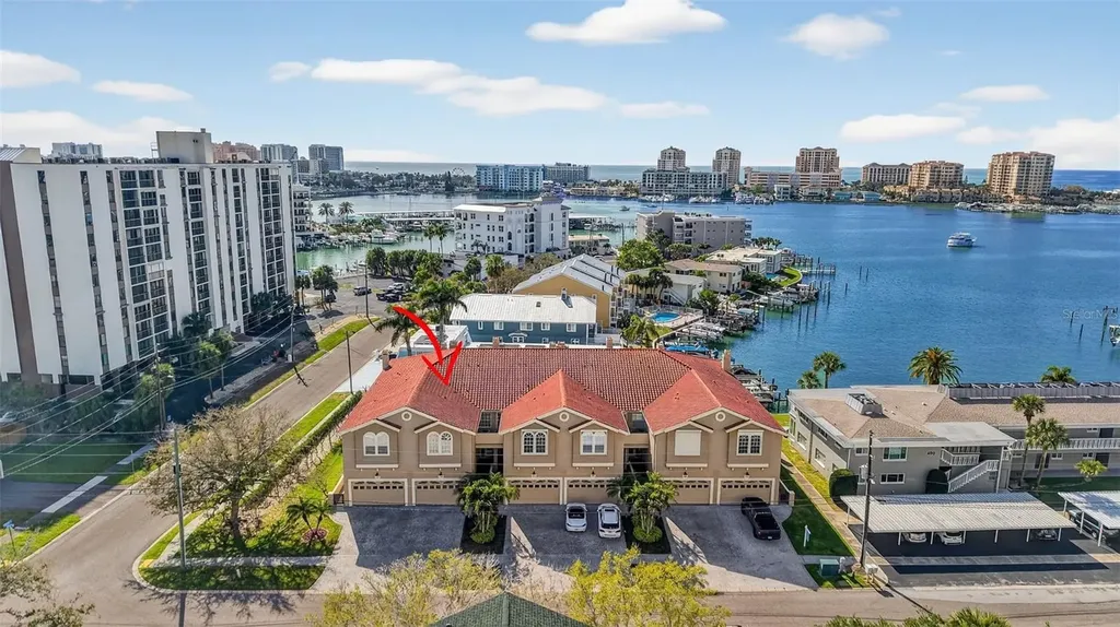 348 Larboard Way Clearwater Beach FL 33767