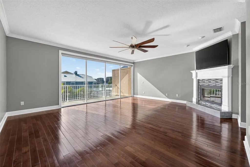 348 Larboard Way Clearwater Beach FL 33767