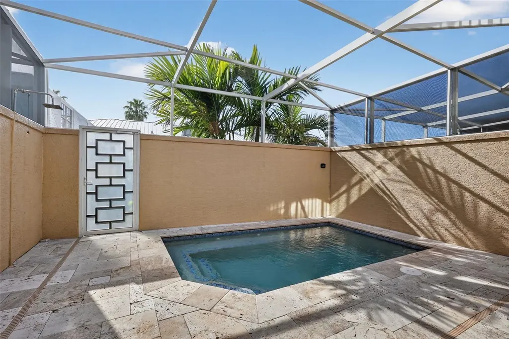 348 Larboard Way Clearwater Beach FL 33767