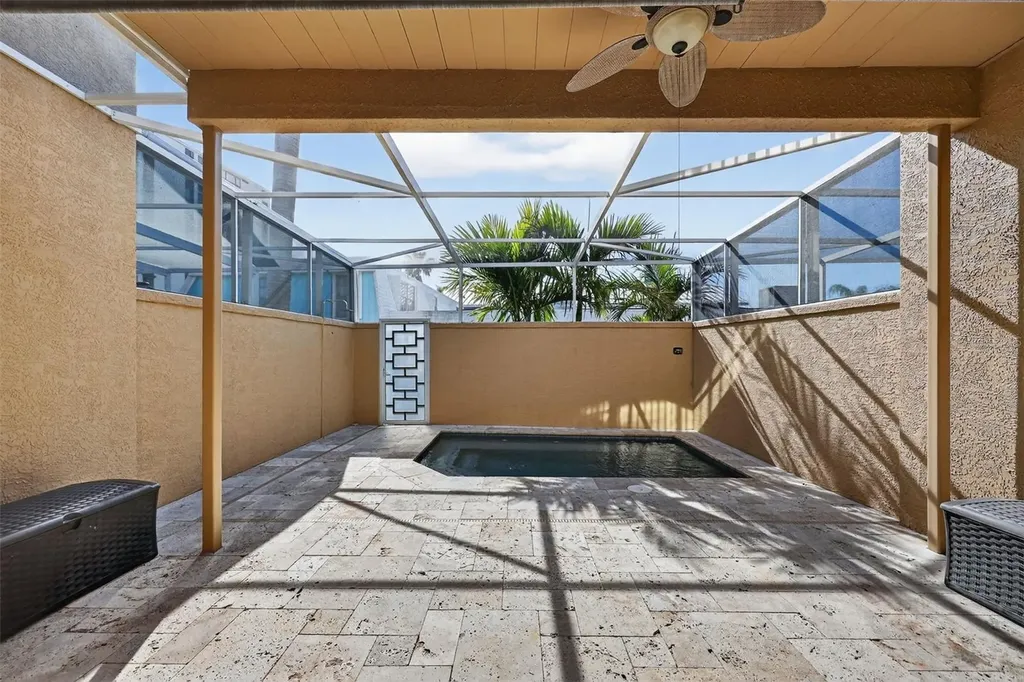 348 Larboard Way Clearwater Beach FL 33767