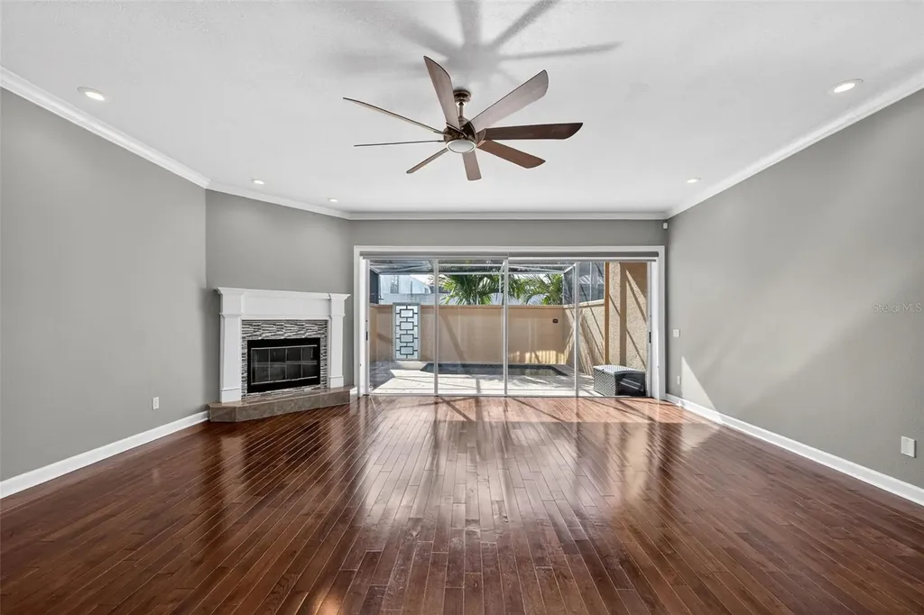 348 Larboard Way Clearwater Beach FL 33767
