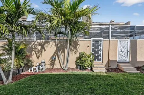348 Larboard Way Clearwater Beach FL 33767