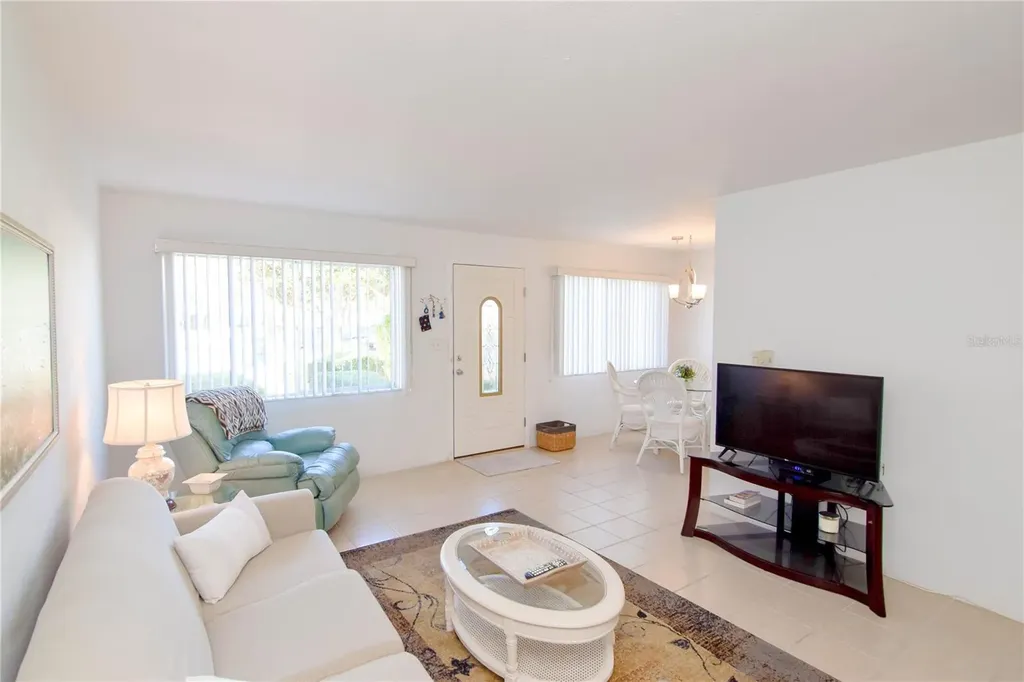 8325 112th Street Seminole FL 33772